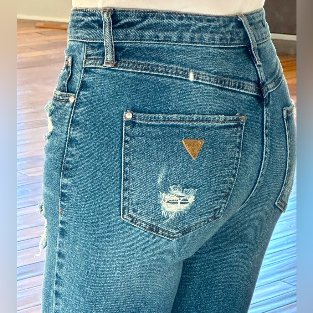 Guess 1981 skinny distressed jeans